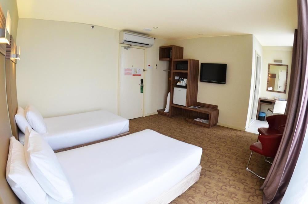 Hotel Sentral @ Riverview Centre 3*
